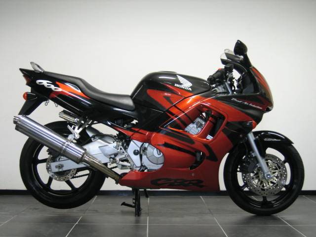 Eisi`s Honda CBR - Fremdfabrikate Eisi`s Honda CBR - Fremdfabrikate